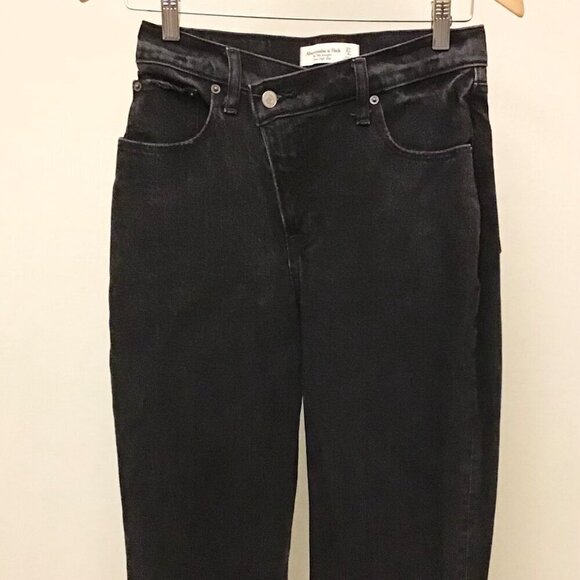 Abercrombie 4 Short (27) 90s Straight High Rise Curve Love Women’s Jeans Black - Picture 4 of 9